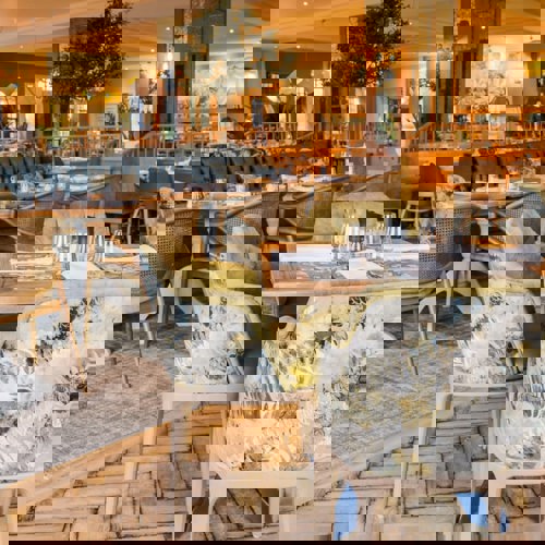 <p>BELTON BAR & GRILL</p>