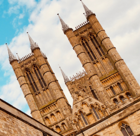 <strong><span class="NormalTextRun SCXW23924286 BCX8">LINCOLN CATHEDRAL </span> </strong>